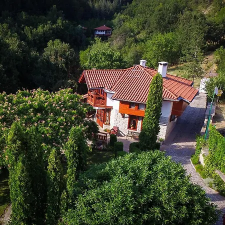 Holiday home Zhivka House *