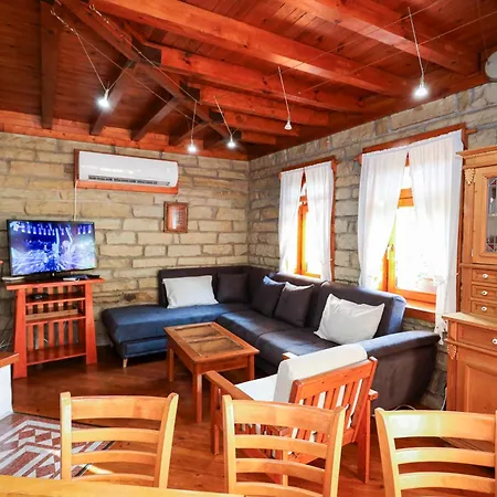 Holiday home Zhivka House *